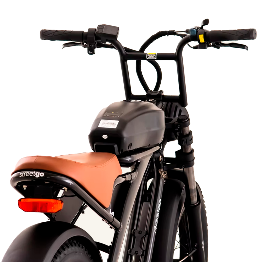 Detalhe da bateria e ciclocomputador do Street Go S14